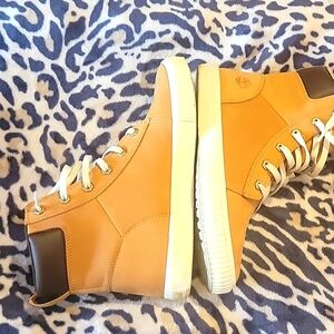 Nice women's Timberland lace-up boots